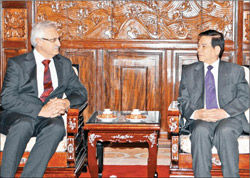 Chủ tịch nước Nguyễn Minh Triết tiếp Chủ tịch Cơ quan Kiểm toán tối cao Xlô-va-ki-a