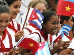 Cuba míttinh kỷ niệm 50 năm lập quan hệ với VN