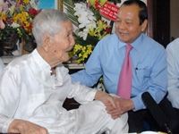 Tổ chức trọng thể lễ tang giáo sư Trần Văn Giàu