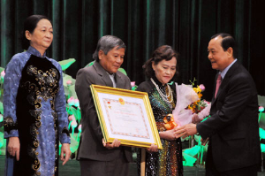 Truy tặng danh hiệu 'Mẹ Việt Nam anh hùng' cho 8 người