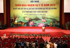 Tiếp tục đổi mới và hoàn thiện hệ thống y tế Việt Nam theo hướng công bằng, hiệu quả