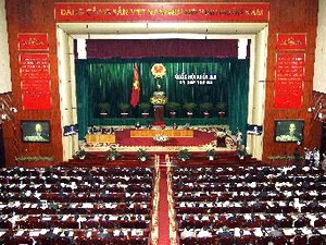 Đại biểu Quốc hội biểu quyết thông qua 5 dự án luật